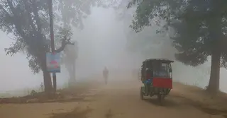 ঠাকুরগাঁওয়ে আবারও বেড়েছে শীত; বিপাকে নিম্ন আয়ের মানুষ